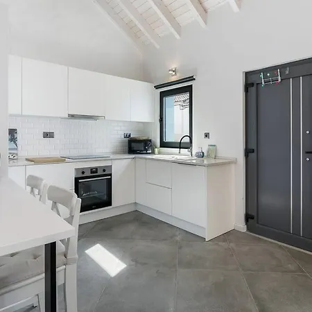 Malibu House -